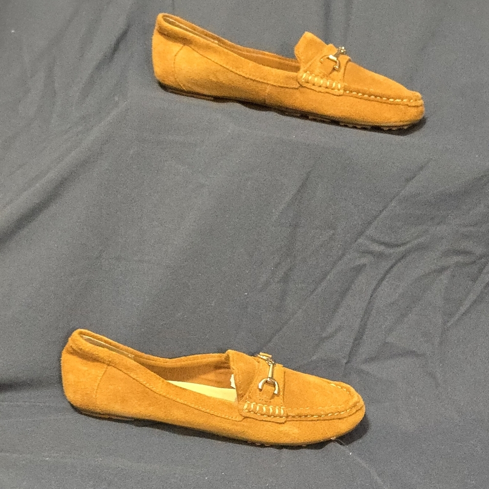 Isaac Mizrahi Tan Brown Suede Moccasin - Slip On Driving Shoes - Women's Size 6M - Picture 4 of 7